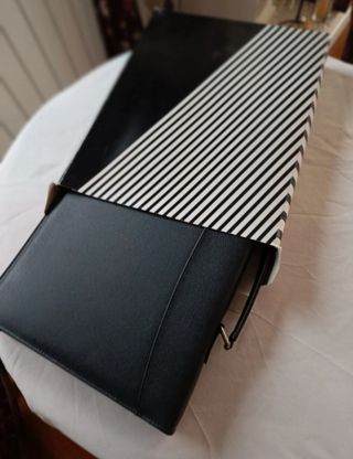 Maletín cartera tipo portafolio nuevo