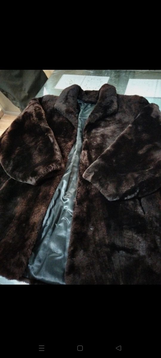  Abrigo piel. Talla M