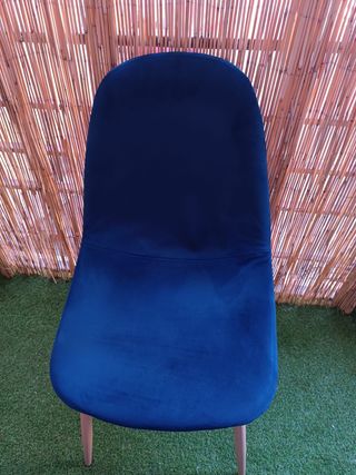 4 Sillas de terciopelo azul