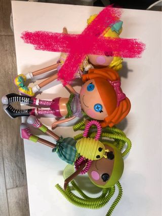 Lalaloopsy Pix E, grande 33 cm, con su mascota.