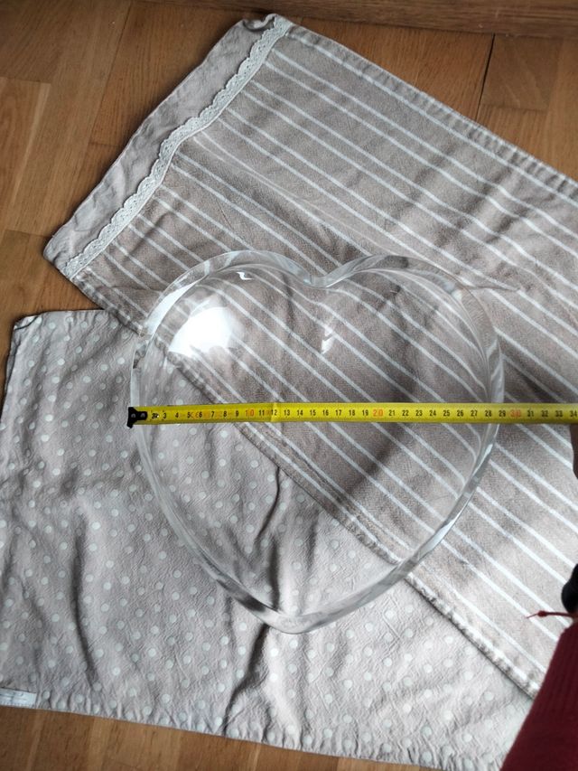 Ciotole a cuore in vetro