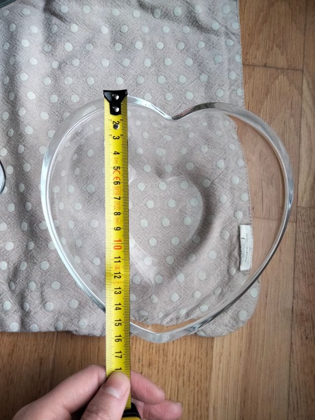 Ciotole a cuore in vetro