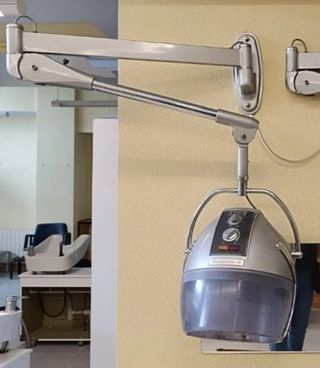 Secador peluquería de pared con brazo articula