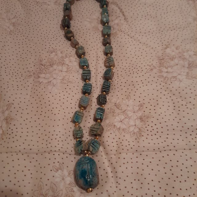 Collar egipcio escarabajo