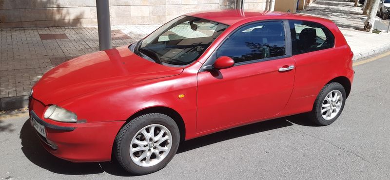 Alfa Romeo 147 Spark 2004 - foto 1