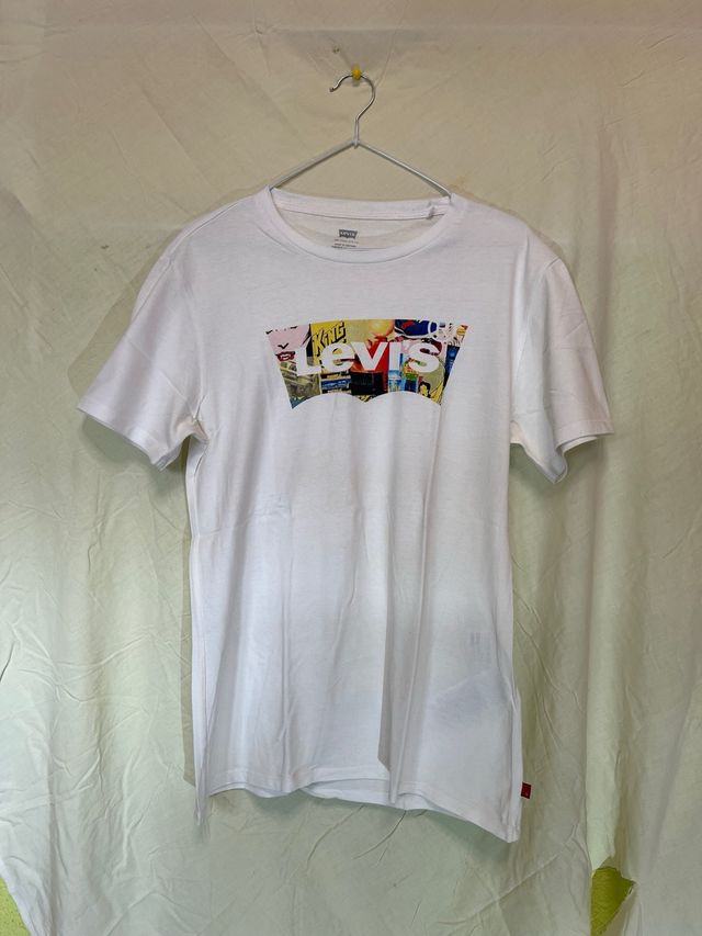 Camiseta LEVI’S Blanca Clásica Edición Cómic