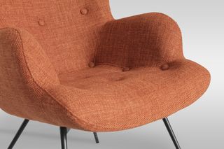 BUTACA TAPIZADA EN TEJIDO LISO COLOR TEJA