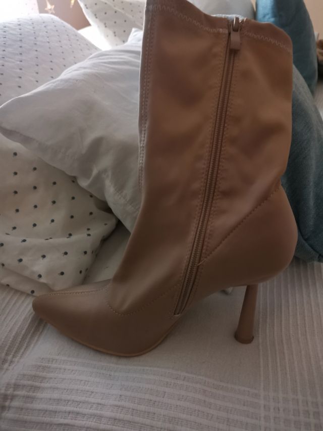 Botas, botines calcetín?