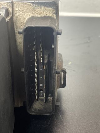 modulo de abs de nissan cabsthar 2005