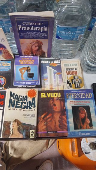 Lote de 200 libros diferentes a elegir