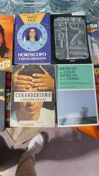 Lote de 200 libros diferentes a elegir