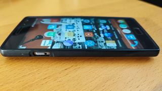 Teléfono, smartphone One Plus One