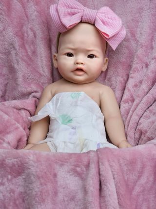 bebe reborn silicona