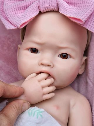 bebe reborn silicona
