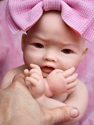 bebe reborn silicona