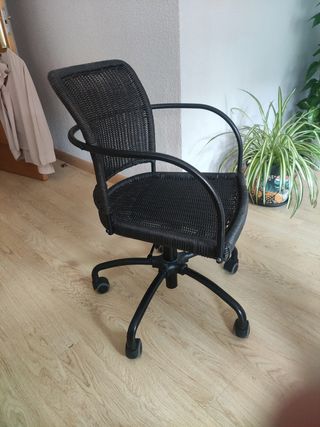 Silla escritorio mimbre