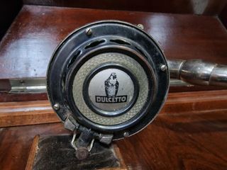 GRAMÓFONO ANTIGUO DE MADERA / ACADEMY /