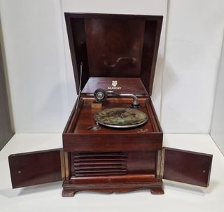 GRAMÓFONO ANTIGUO DE MADERA / ACADEMY /