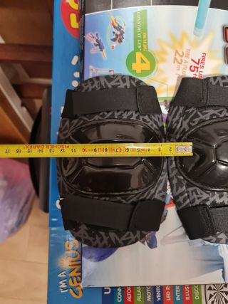 protezioni pattinaggio, skate ecc 