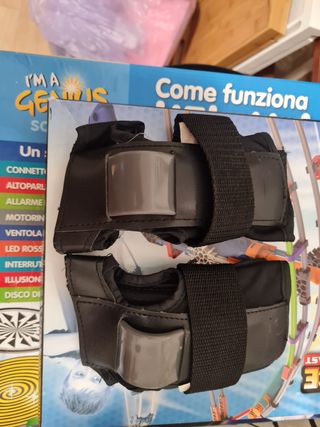 protezioni pattinaggio, skate ecc 