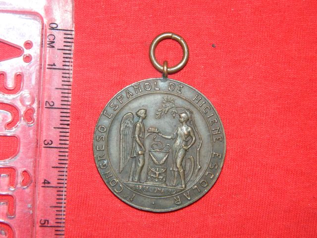 Medalla Barcelona 1912 trabajos y higiene Escolar.