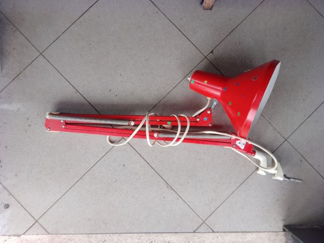 Lampada da tavolo allungabile