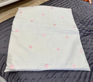 vestiduras cuna blancas topos rosa