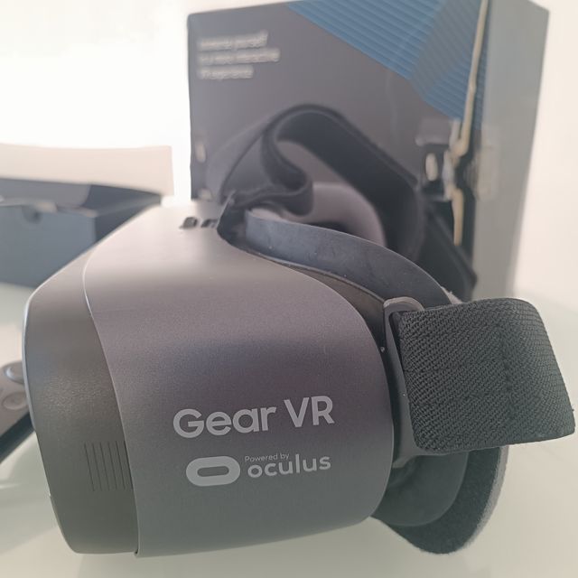Samsung Gear VR com controlador OCULUS