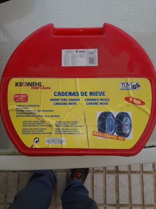 Cadenas para ruedas del coche para la ni