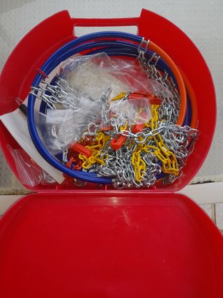 Cadenas para ruedas del coche para la ni