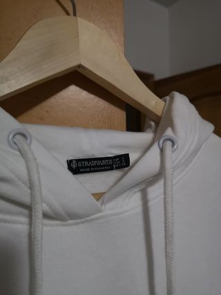 Sudadera blanca Stradivarius S