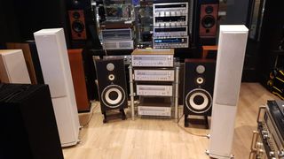 La mayor exposición de altavoces Vintage.