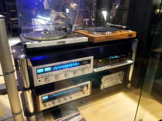 La mayor exposición de altavoces Vintage.