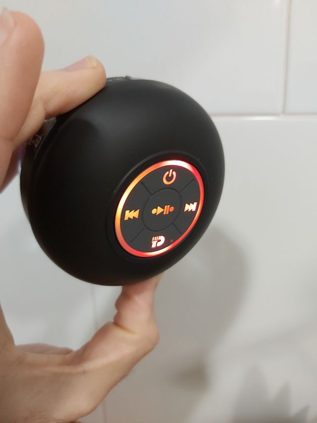 Altavoz impermeable LED ducha, bañera y cocina.
