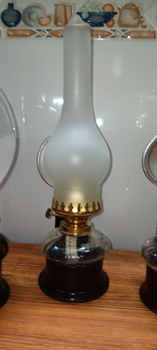 QUINQUES CON SOPORTE PARA COLGAR. El granate anula