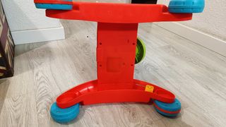 Andador correpasillos Fisher price 