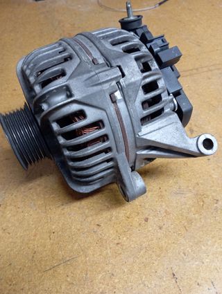 Alternador Jeep Cherokee V8 gasolina año 2000