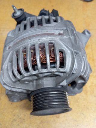 Alternador Jeep Cherokee V8 gasolina año 2000