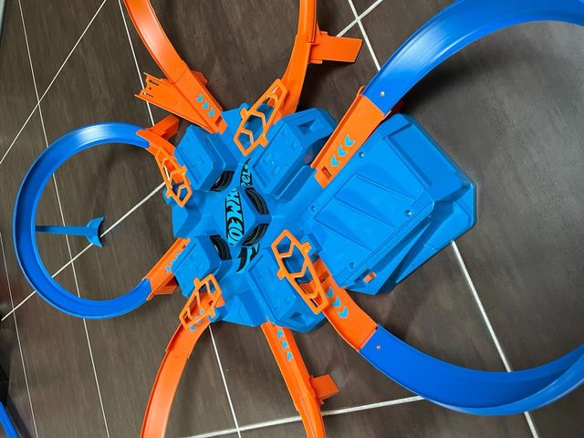 pista Hot Wheels Criss Cross Crash