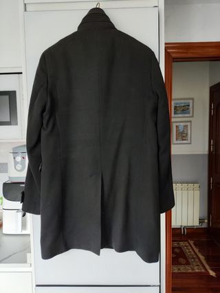 Abrigo de caballero acolchado..