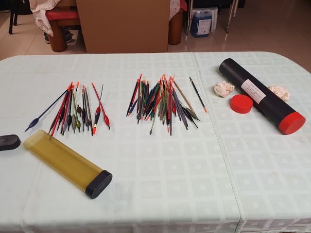 Boyas pesca río pantano