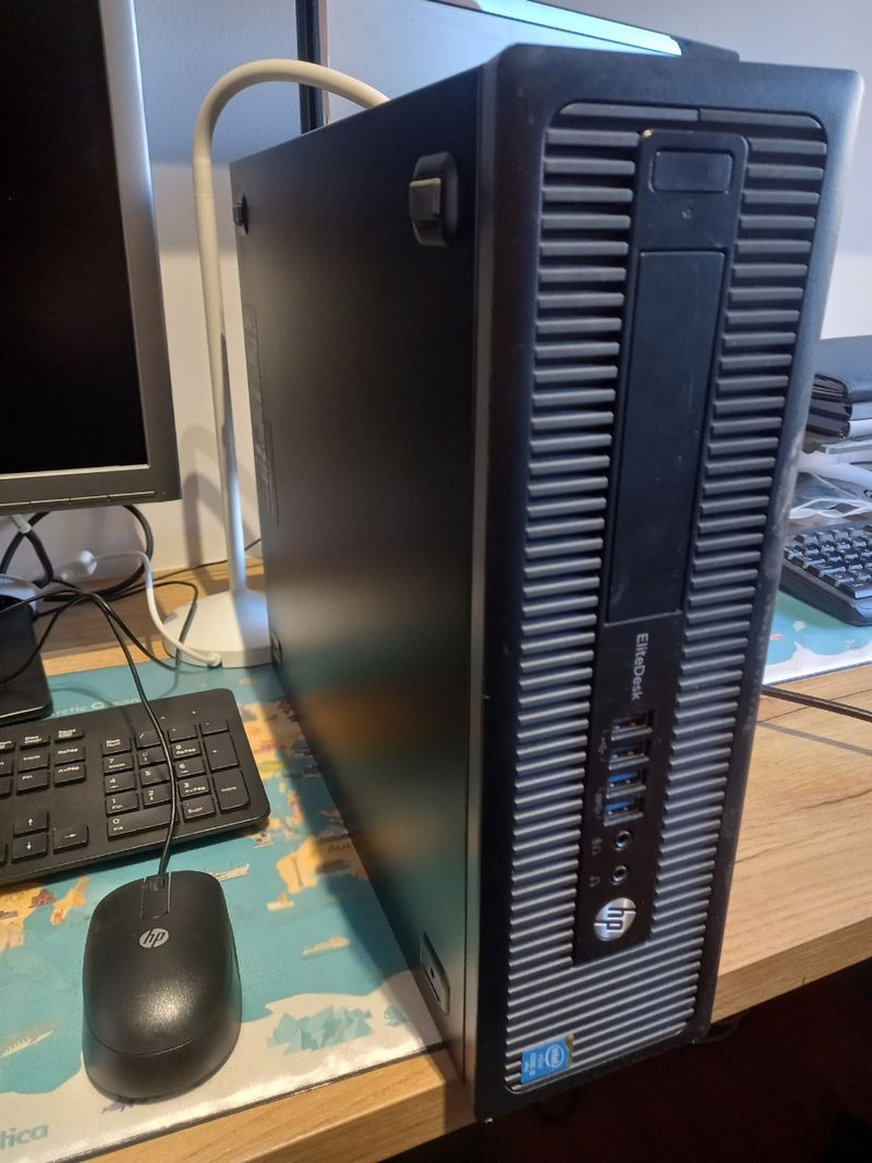 Ordenador HP EliteDesk 800 G1 SFF con accesorios afbeelding 2