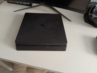 PS4 slim