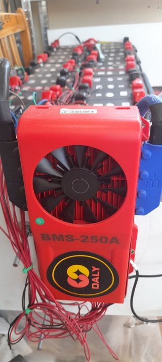 INVERSOR ONDA PURA HIBRIDO 7 KW WIFI