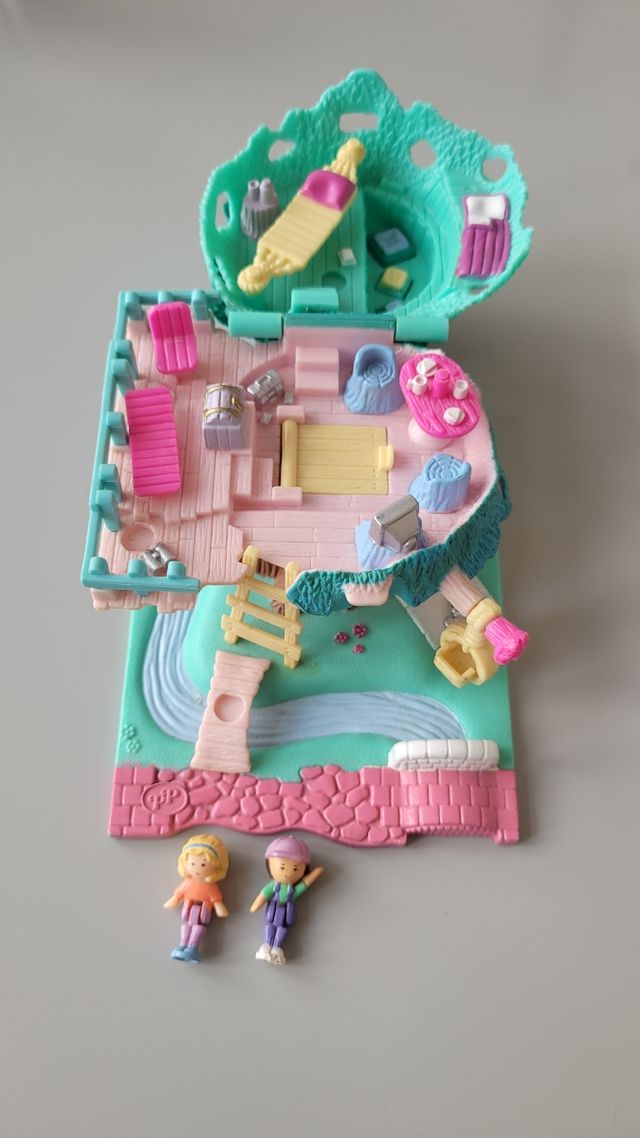 Polly pocket Tree House