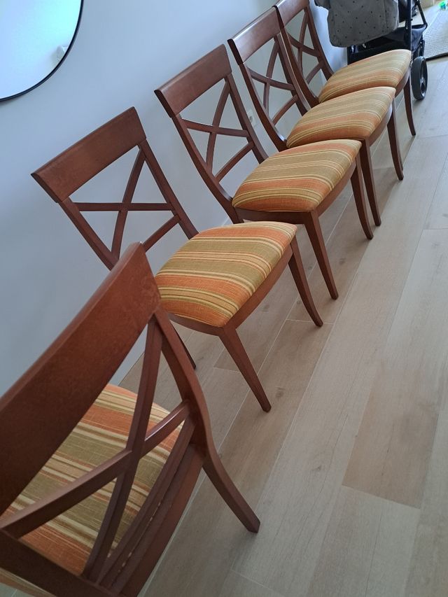 Silla madera conjunto 5 en perfecto estado