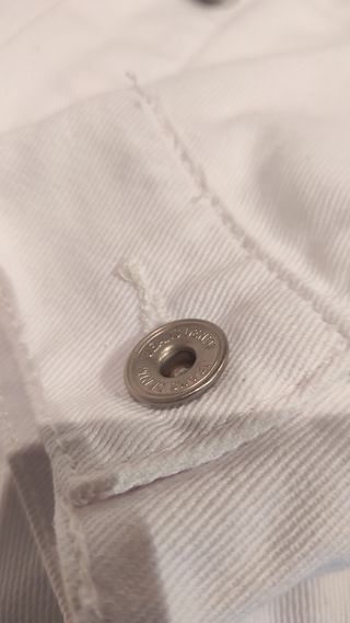 Cazadora vaquera blanca