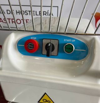 🔴 Amasadora Espiral Blanca de 20 Litros