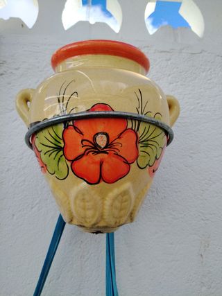 cinco macetas de barro esmaltadas pintadas a mano