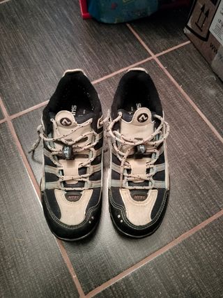 Zapatillas Shimano MT31 talla 40 y pedales